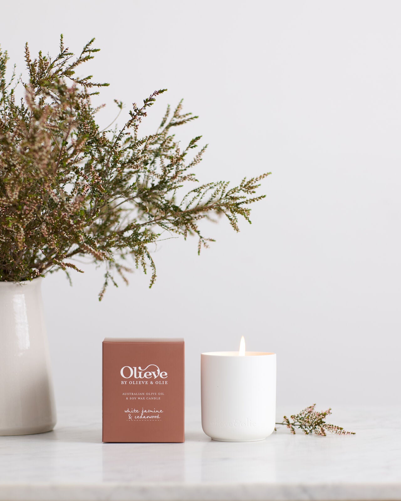 Olieve & Olie Scented Candle