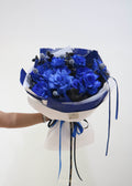 Blue Rose Bouquet – Modern Elegance