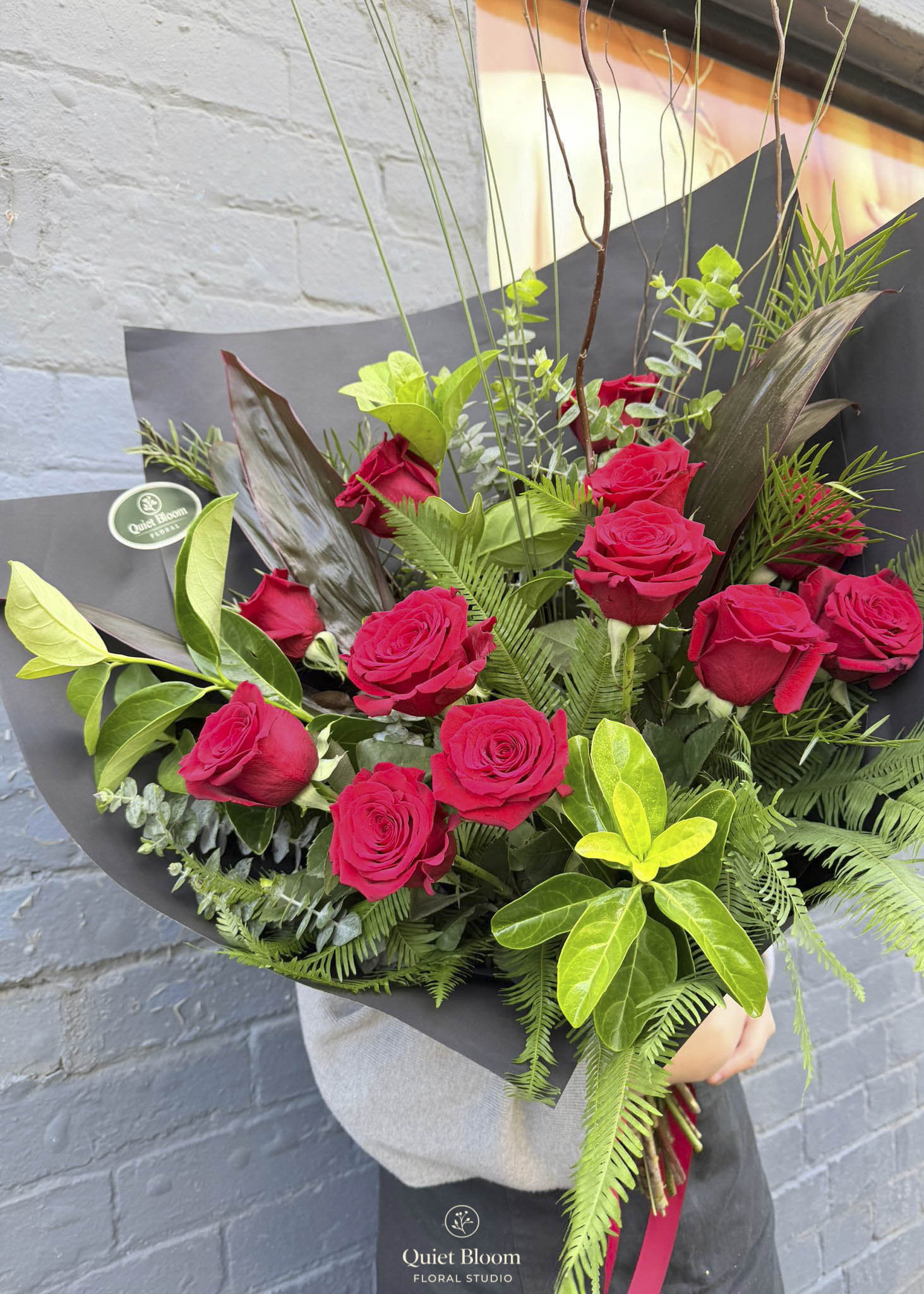 Premium Ecuador Roses – Dozen Bouquet