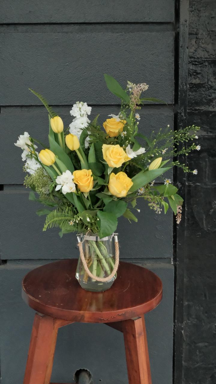Golden Light – Vase Arrangement