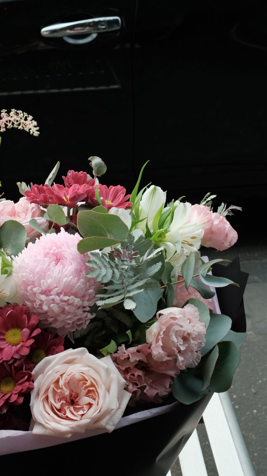 Soft Blush Signature Bouquet – Fresh Flowers Melbourne