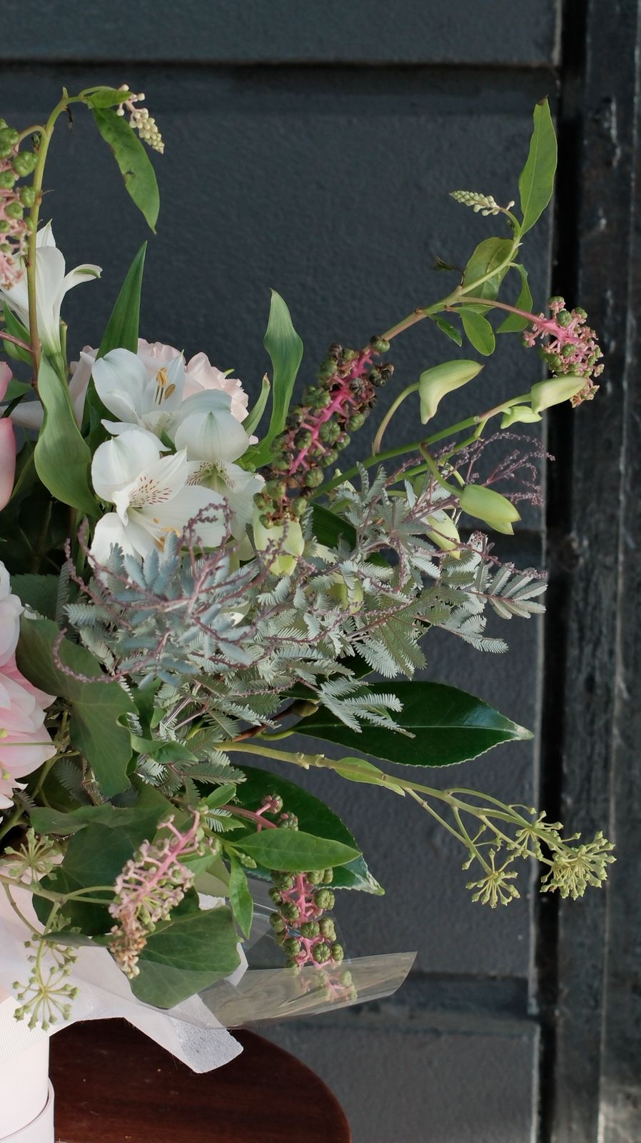 🌿 Soft Pink Hat Box – Elegant Fresh Flowers Melbourne