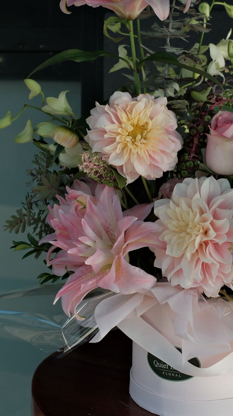 🌿 Soft Pink Hat Box – Elegant Fresh Flowers Melbourne