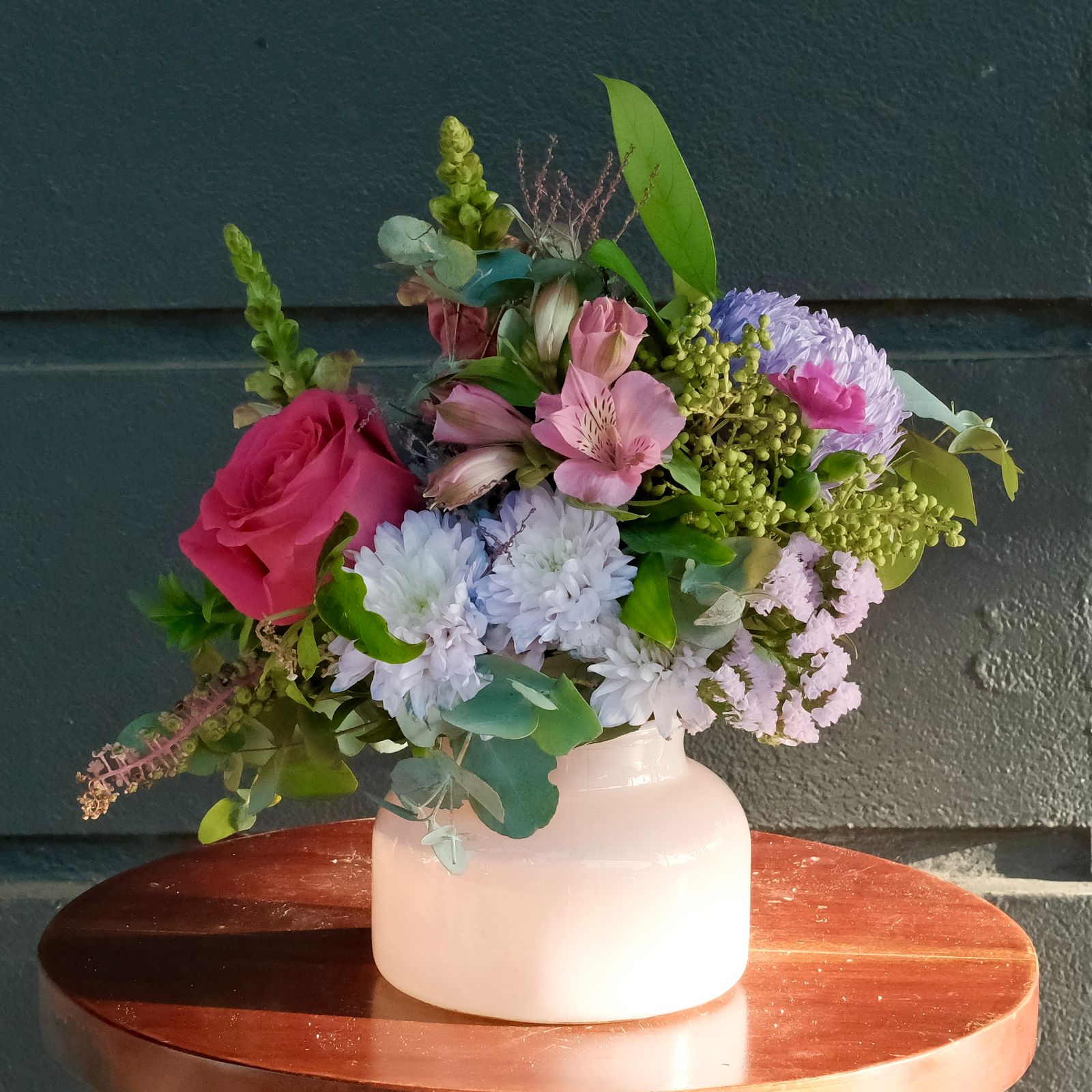 Soft Garden Vase – Fresh Flower Arrangement Melbourne