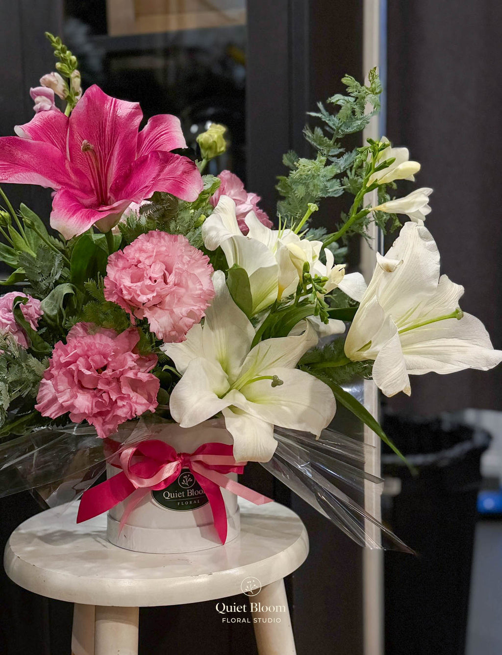 Blush & Lily Flowers Box