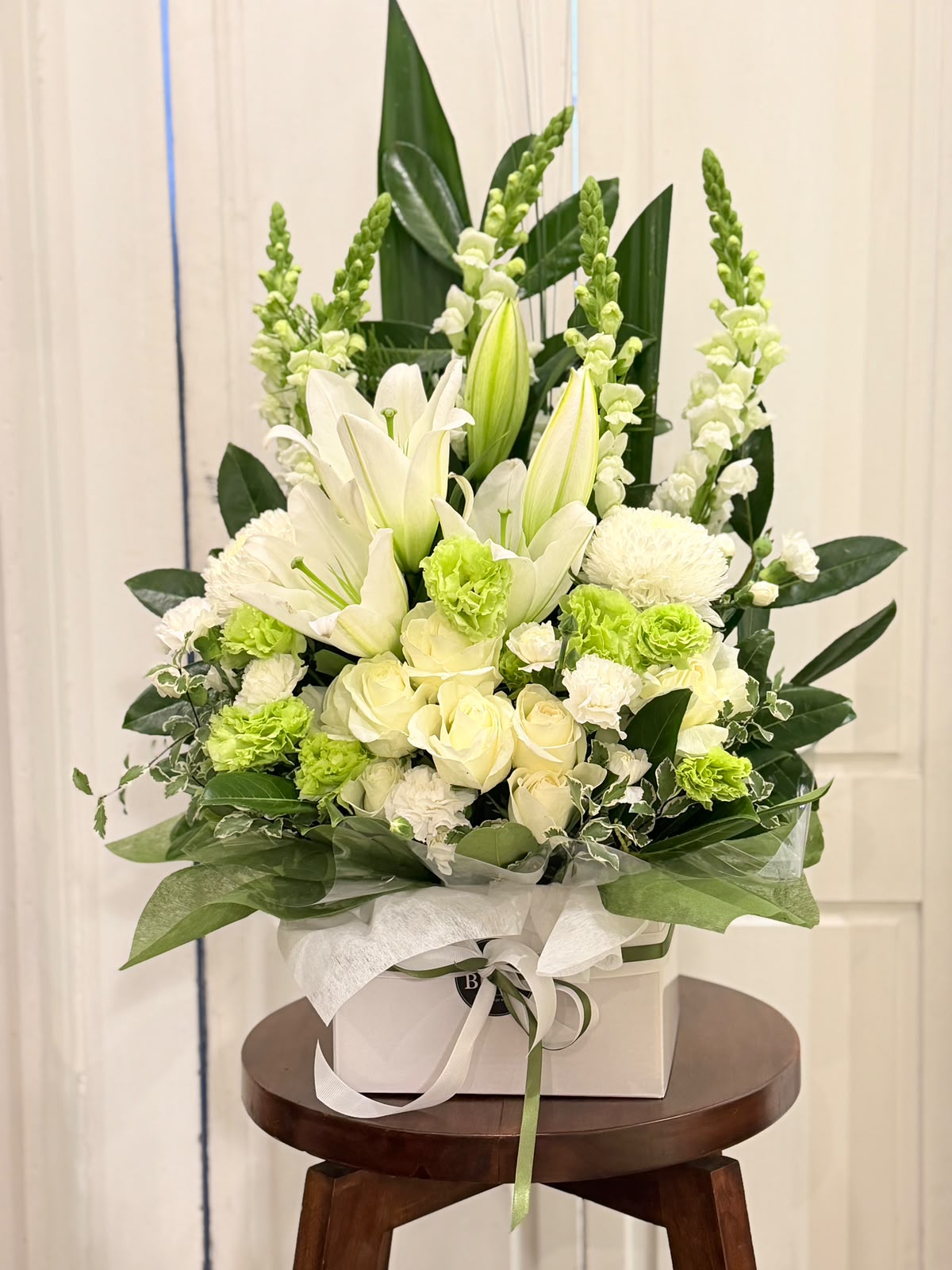 White Sympathy Arrangement