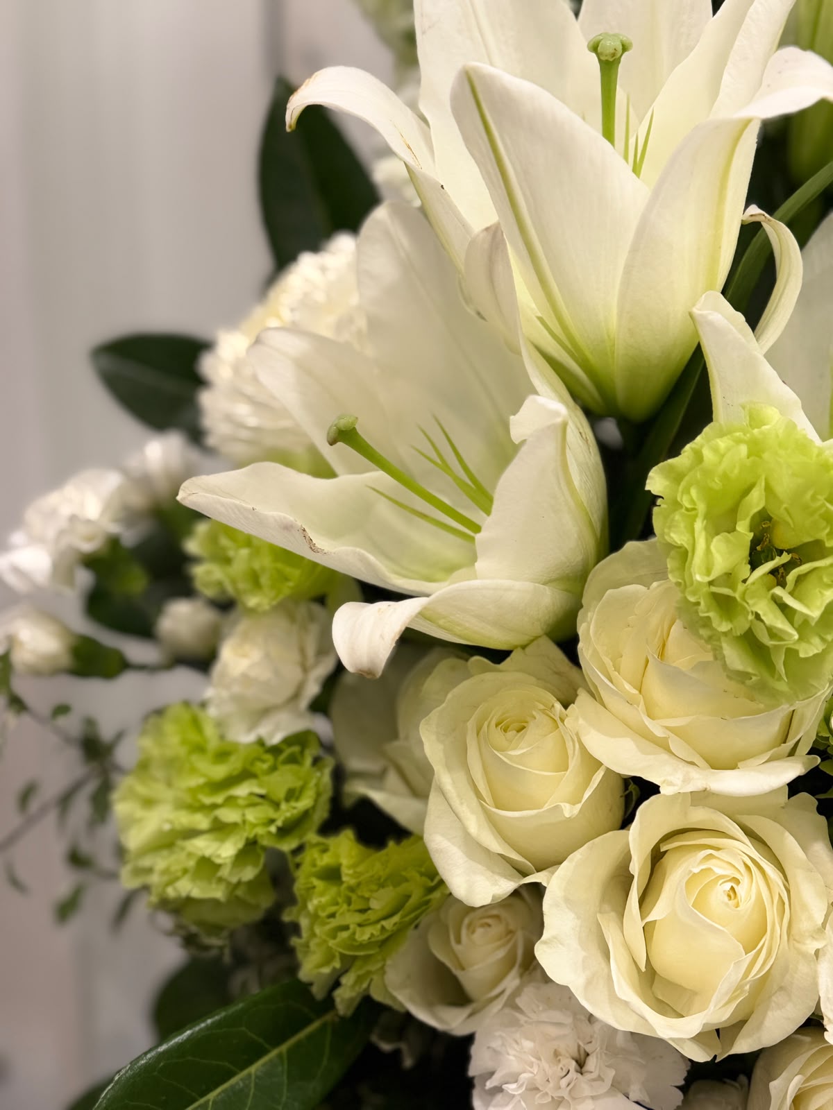 White Sympathy Arrangement