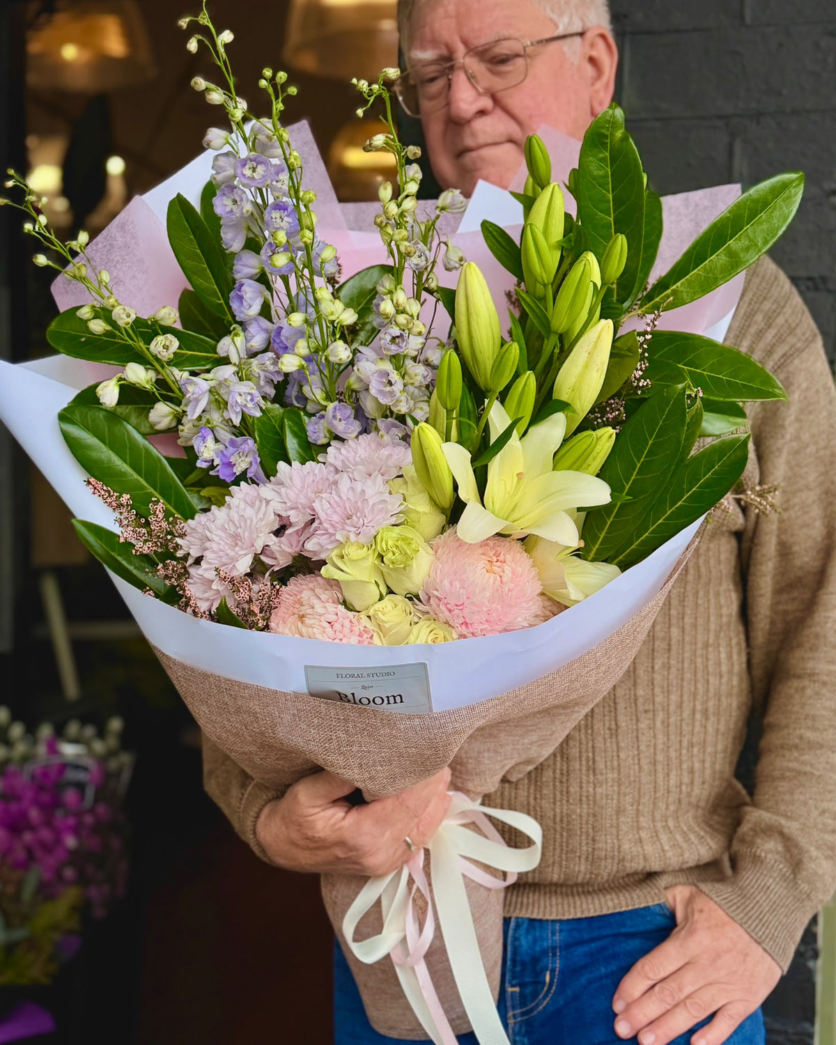 Blush Garden Lily Bouquet – Premium Seasonal Flowers