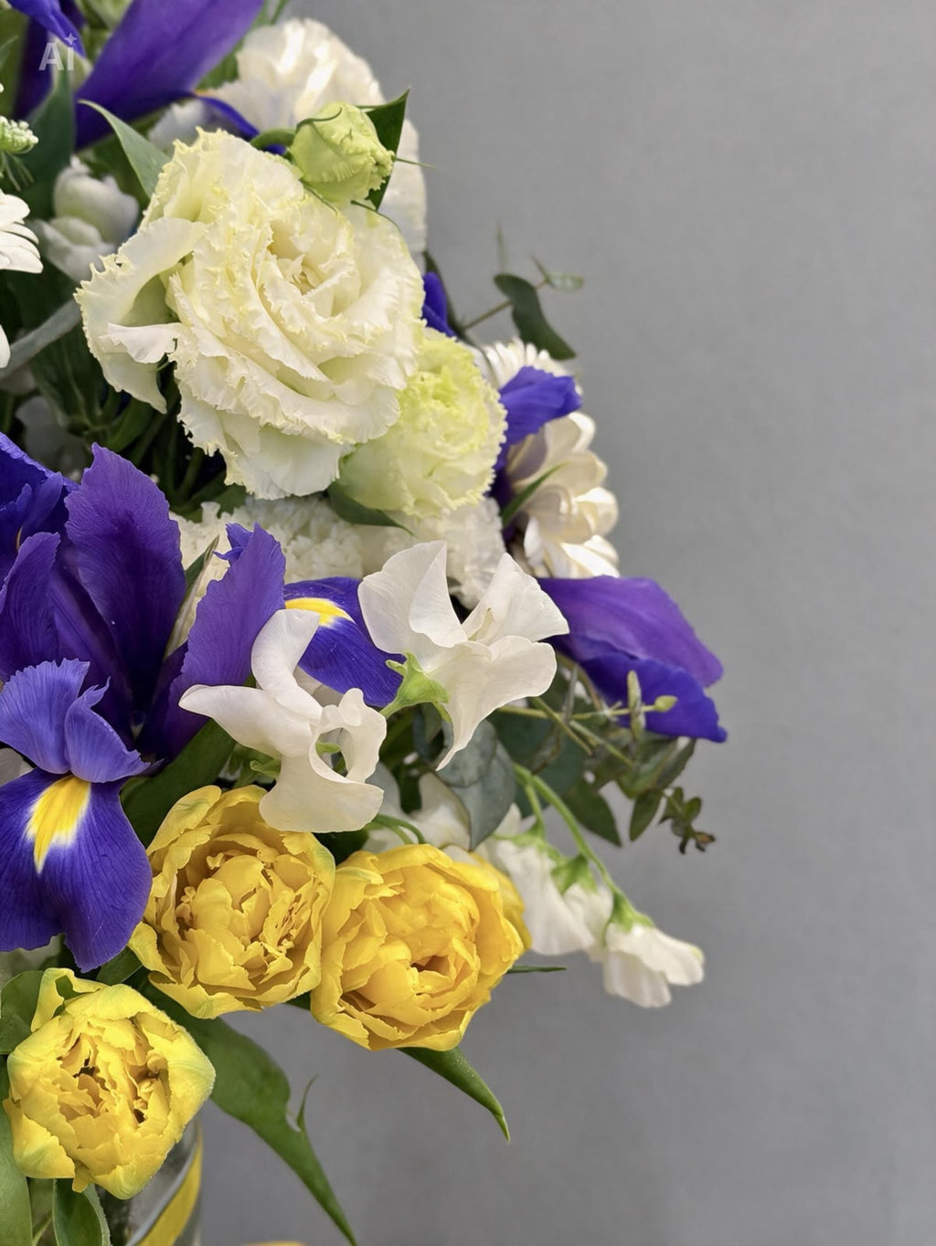 Violet & Gold – Colourful Vase Arrangement